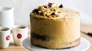 caramel banana cake teaser